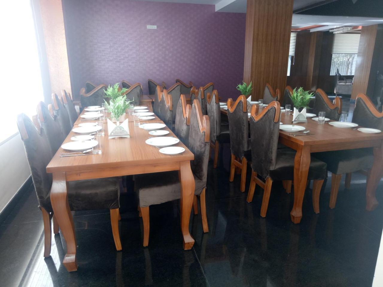 Npg Hotel Yelahanka Eksteriør billede